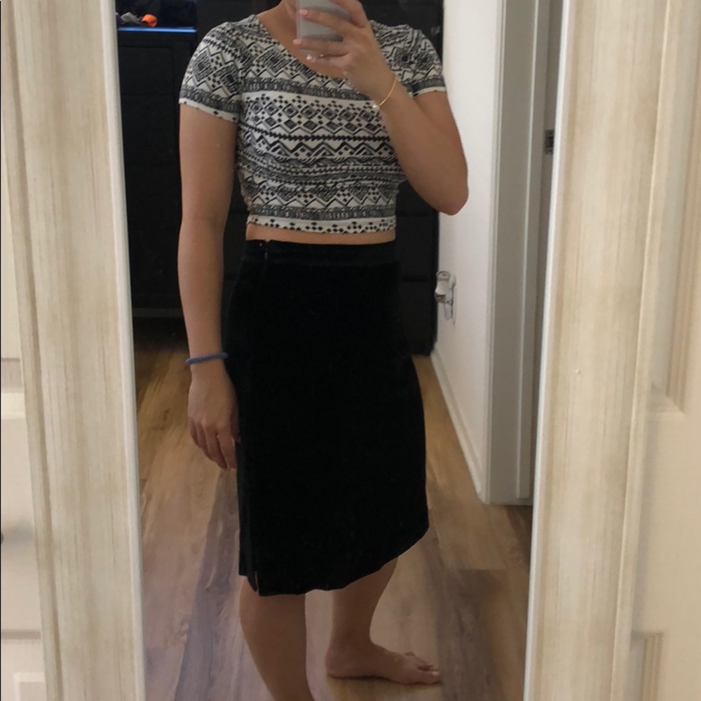 MADEWELL Black velvet knee length skirt